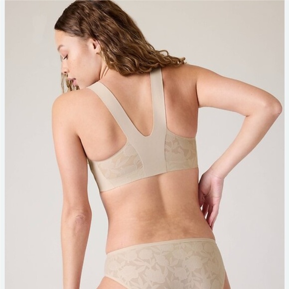 Athleta Ritual Lace Plunge Bra - Picture 2 of 9